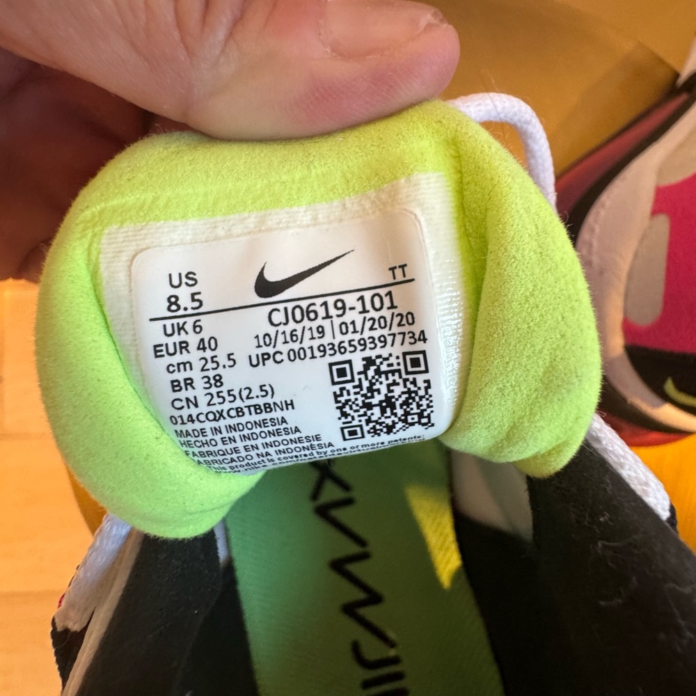 Women’s Nike Air Max 270 React Sneakers Size 8.5 Hyper Pink - Picture 7 of 9